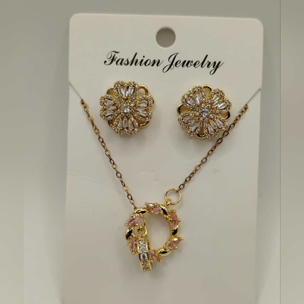 Gold and Pink Necklace With Clover Spinning Earrings - Picture 2 of 3